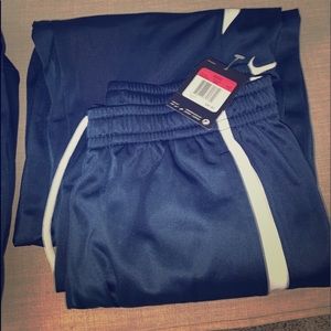 NWT Nike Women’s UTEP sweatsuit